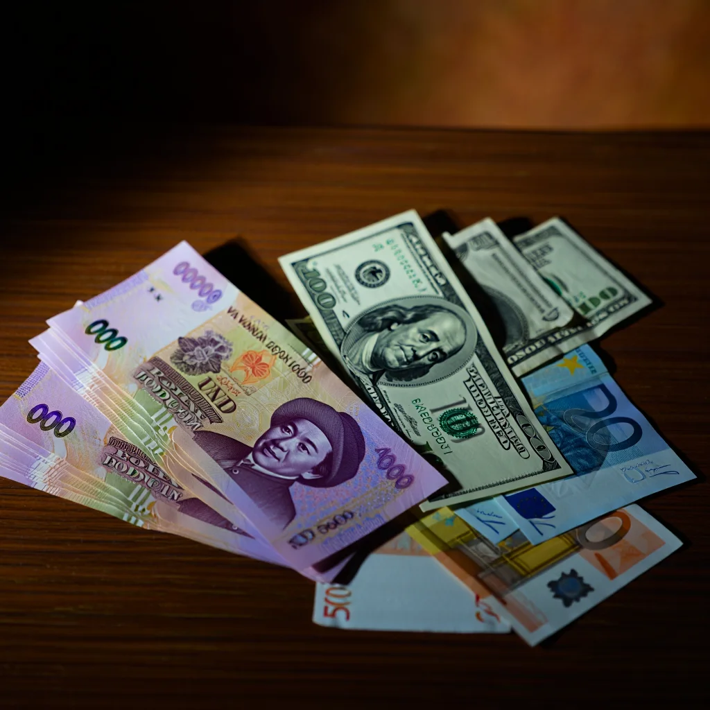 Competitive Exchange Rates